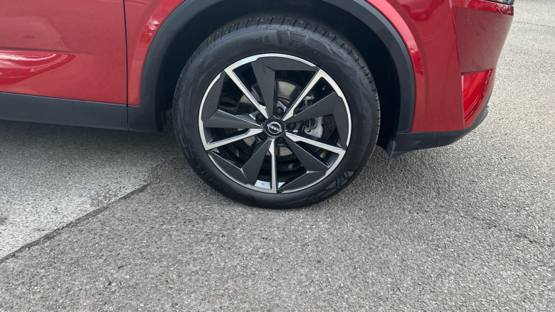 Nissan Qashqai 1.3 DiG-T MH 158 Tekna 5dr Xtronic Petrol Hatchback